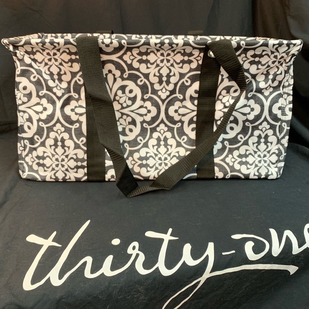 Thirty-one - Large Utility Tote - Medallion Medley